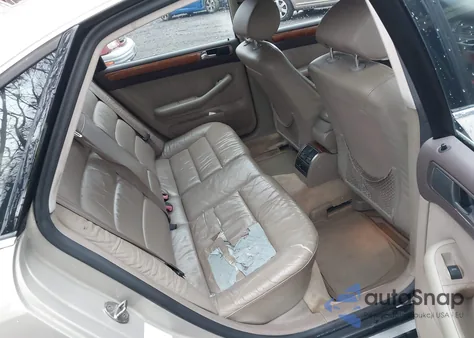 1998 Audi A6 z USA, uszkodzony, nr VIN WAUBA24B3WN126214